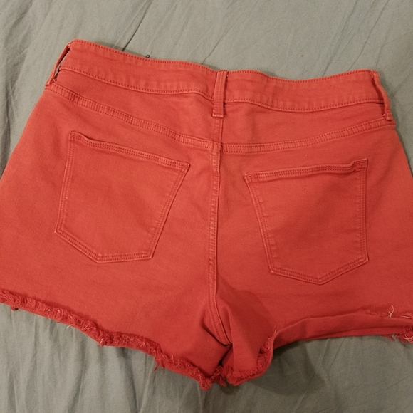 Universal Thread red cutoff jean shorts sz 12 / 31 some stretch - Picture 7 of 8